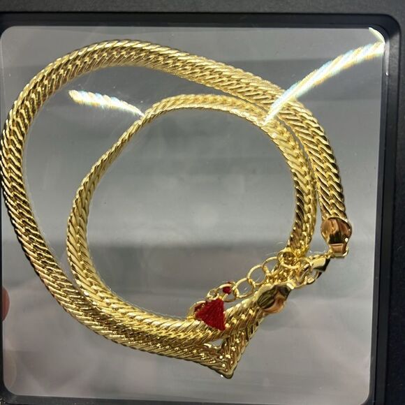 Revolve Shashi V Herringbone Short Gold Chain Necklace - Picture 4 of 5